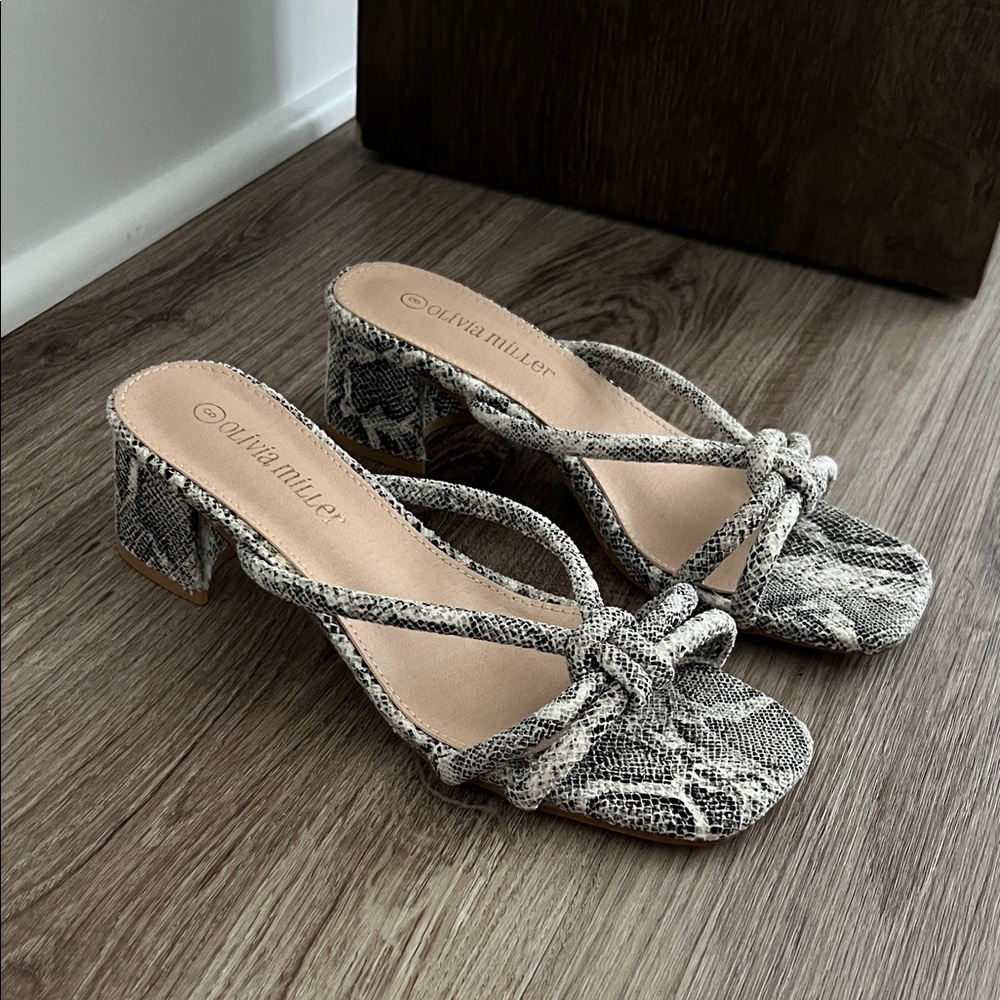 Olivia Miller Snake Print Knot-Strap Block Heel Mules - Gray